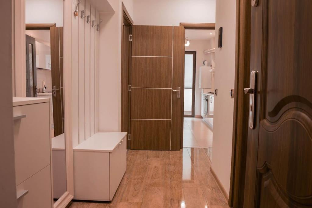 Apartament Zona Coresi Mall Braşov Exterior foto